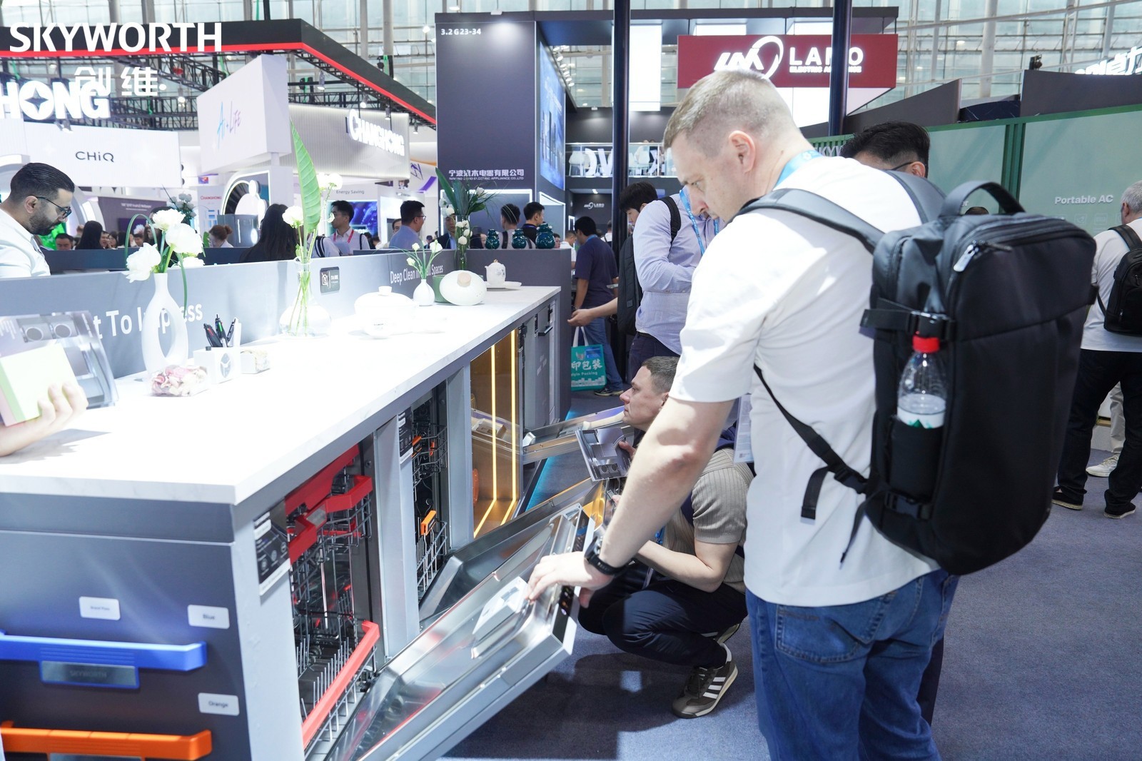 创维全景生态引爆广交会，中国智造再成世界焦点