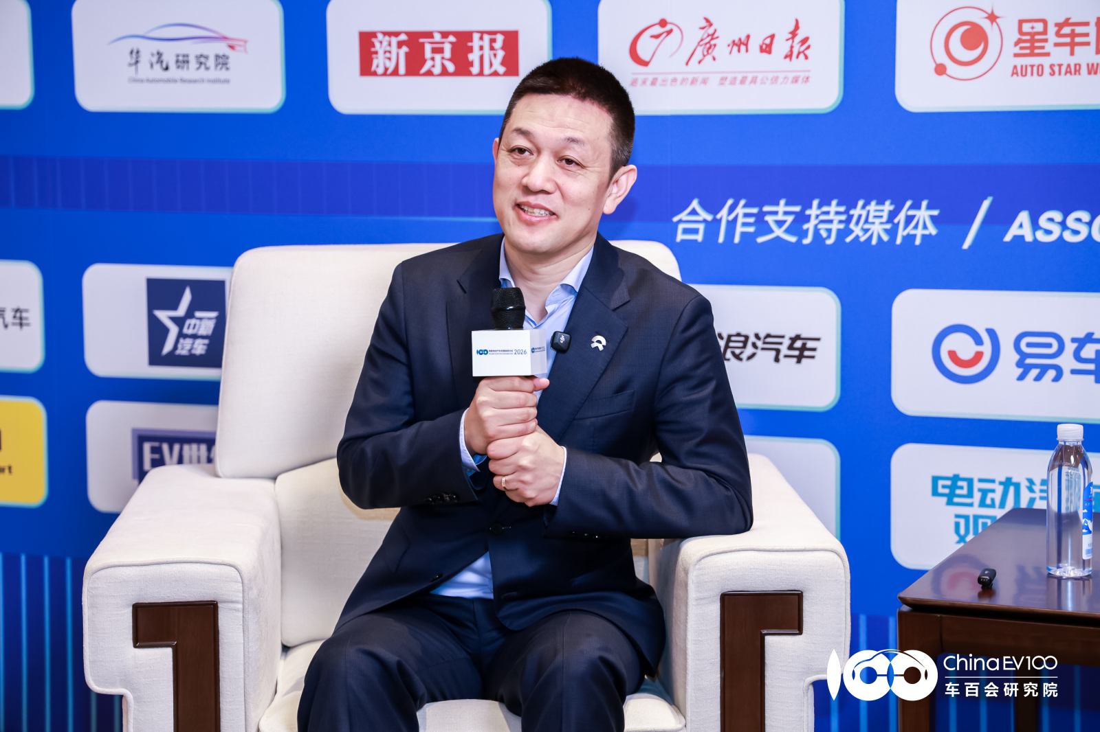 蔚来赚钱了，但李斌没空庆祝