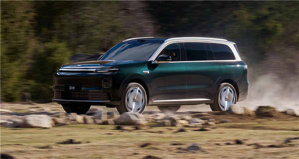 新势力销冠打出王炸！零跑旗舰SUV D19上市：21.98万起