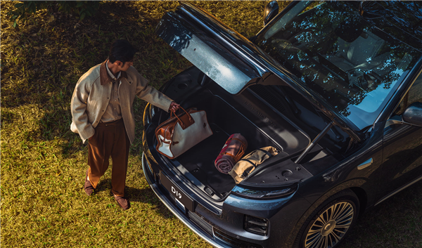 新势力销冠打出王炸！零跑旗舰SUV D19上市：21.98万起