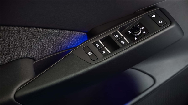   大众ID.3焕新升级：实体按键回来了、续航猛涨超600公里