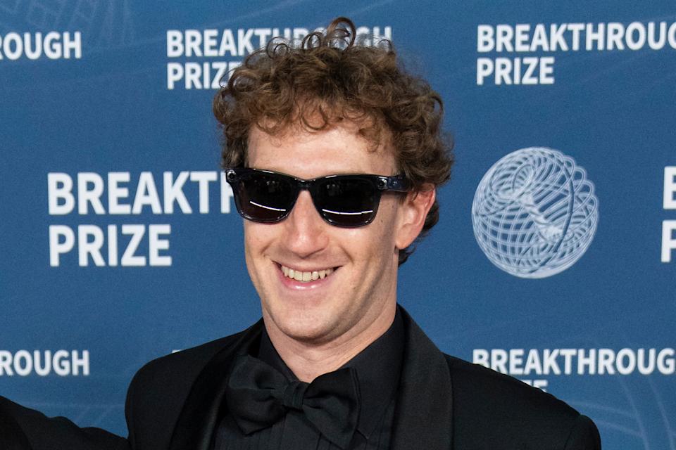 SANTA MONICA, CALIFORNIA - APRIL 05: Priscilla Chan and Mark Zuckerberg attend the 2025 Breakthrough Prize Ceremony at Barker Hangar on April 05, 2025 in Santa Monica, California. (Photo by Craig T Fruchtman/Getty Images)