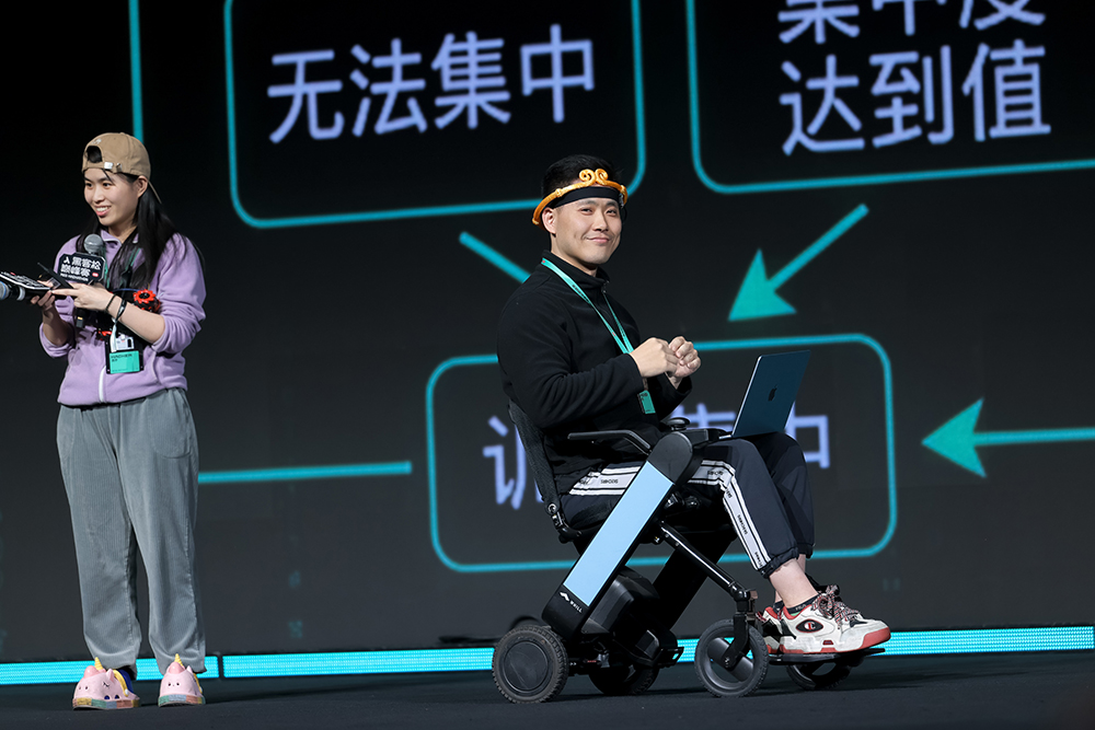 00后48小时赚20万，小红书炸出一堆AI狠活