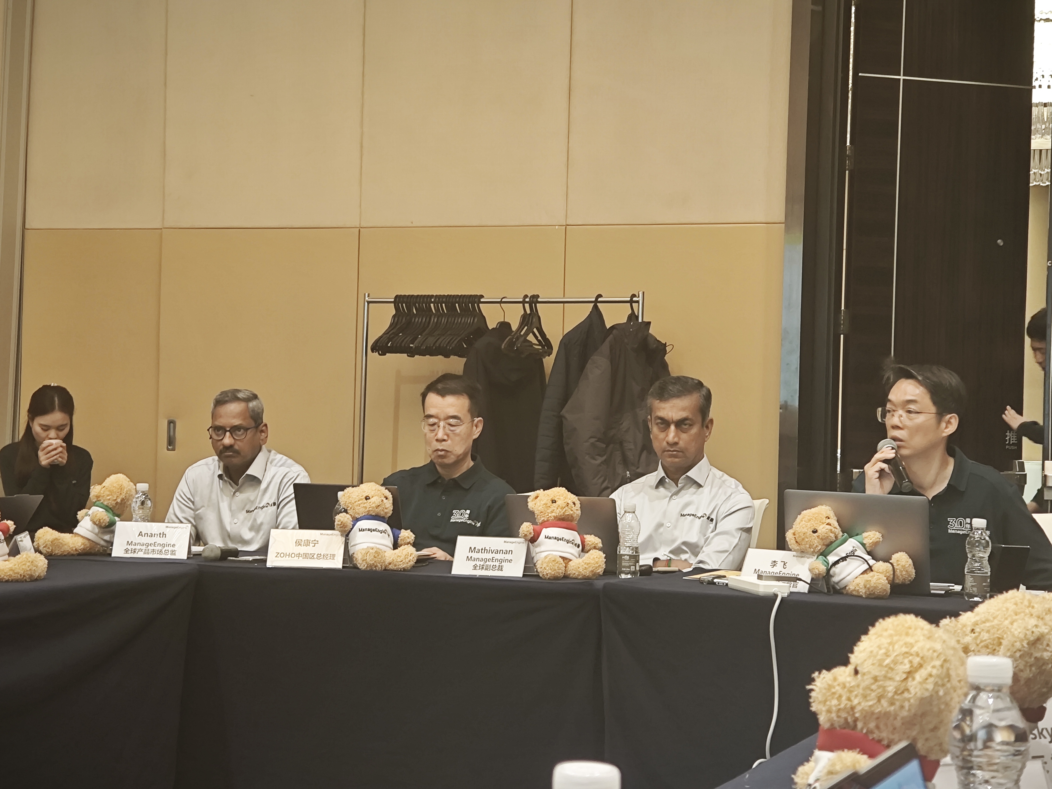 对话ManageEngine中国COO李飞：详解AI路线图，智能体是明确发展方向