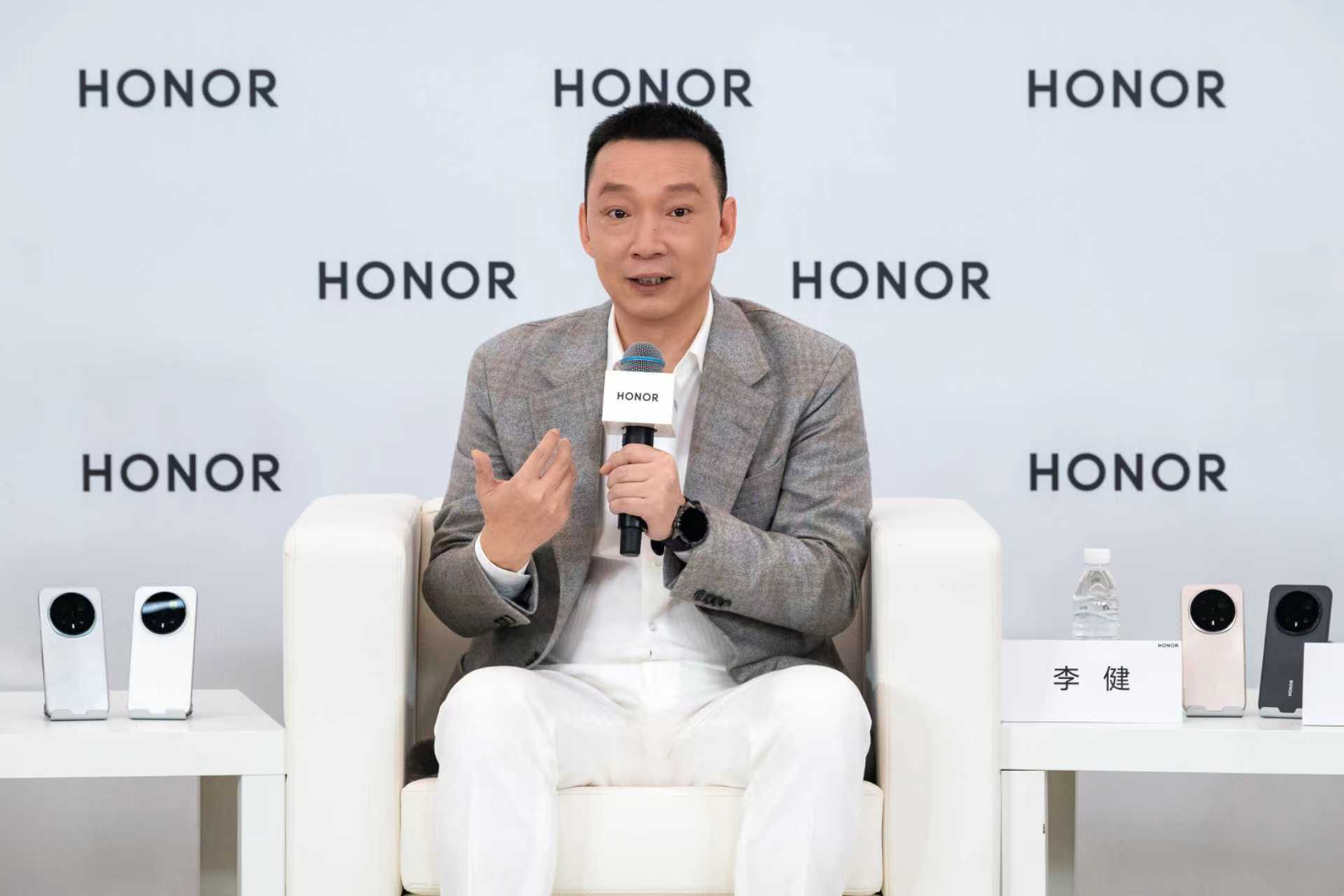 Agent拐点时代已至，荣耀成了第一个吃螃蟹的“养虾人”