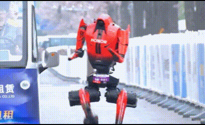 终端大厂全球首个！荣耀自研机器人闪电半马夺冠：48分19秒冲线