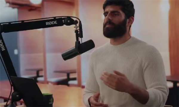 你不是在和一个Loser说话！黄仁勋回应美国对中国禁售芯片情绪失控：太蠢了 完全是失败心态