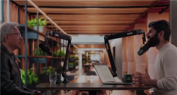 你不是在和一个Loser说话！黄仁勋回应美国对中国禁售芯片情绪失控：太蠢了 完全是失败心态