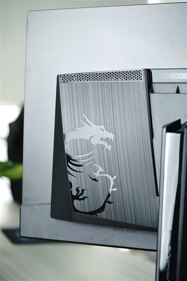 100% DCI-P3色域+240Hz高刷！微星MPG 322UR QD-OLED X24显示器图赏