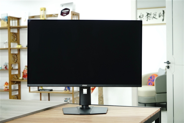 100% DCI-P3色域+240Hz高刷！微星MPG 322UR QD-OLED X24显示器图赏