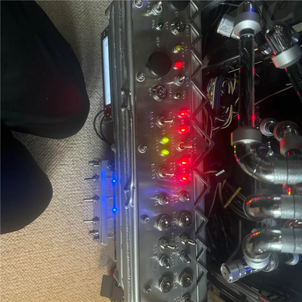 玩家耗时4年造出水冷巨兽主机！六翼天使风扇阵列帅炸：测漏居然靠洗洁精