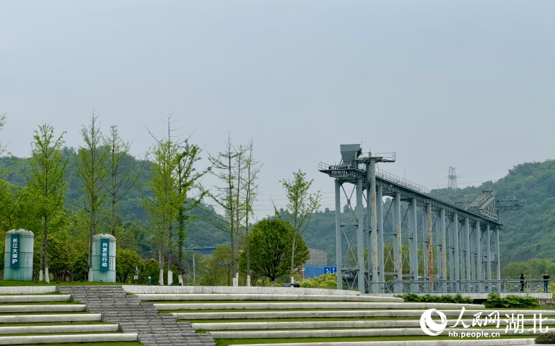 工业遗迹被巧妙保留。人民网记者 张沛摄