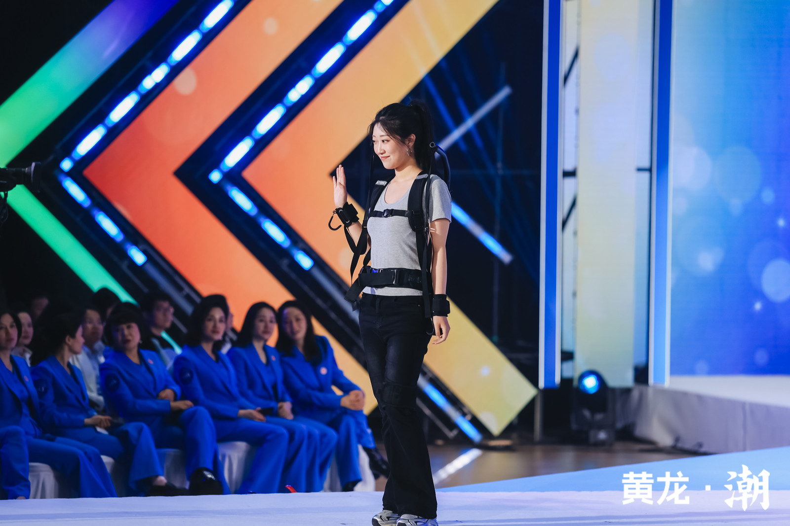 科技赋能银发行走自由：中国兵器杭州智元研究院发布“远山智行”品牌，“国之重器”新一代智能助行外骨骼“踏山”全面升级