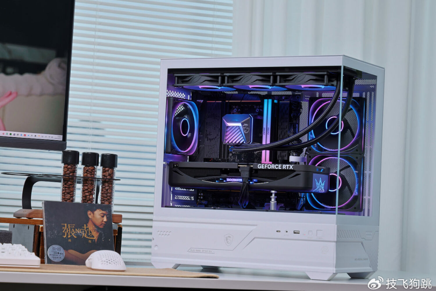 9850X3D+5080+微星M110L反差海景房