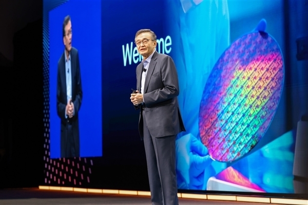 Intel这次真的行了：还在开发中的14A工艺良率、性能就已超越18A