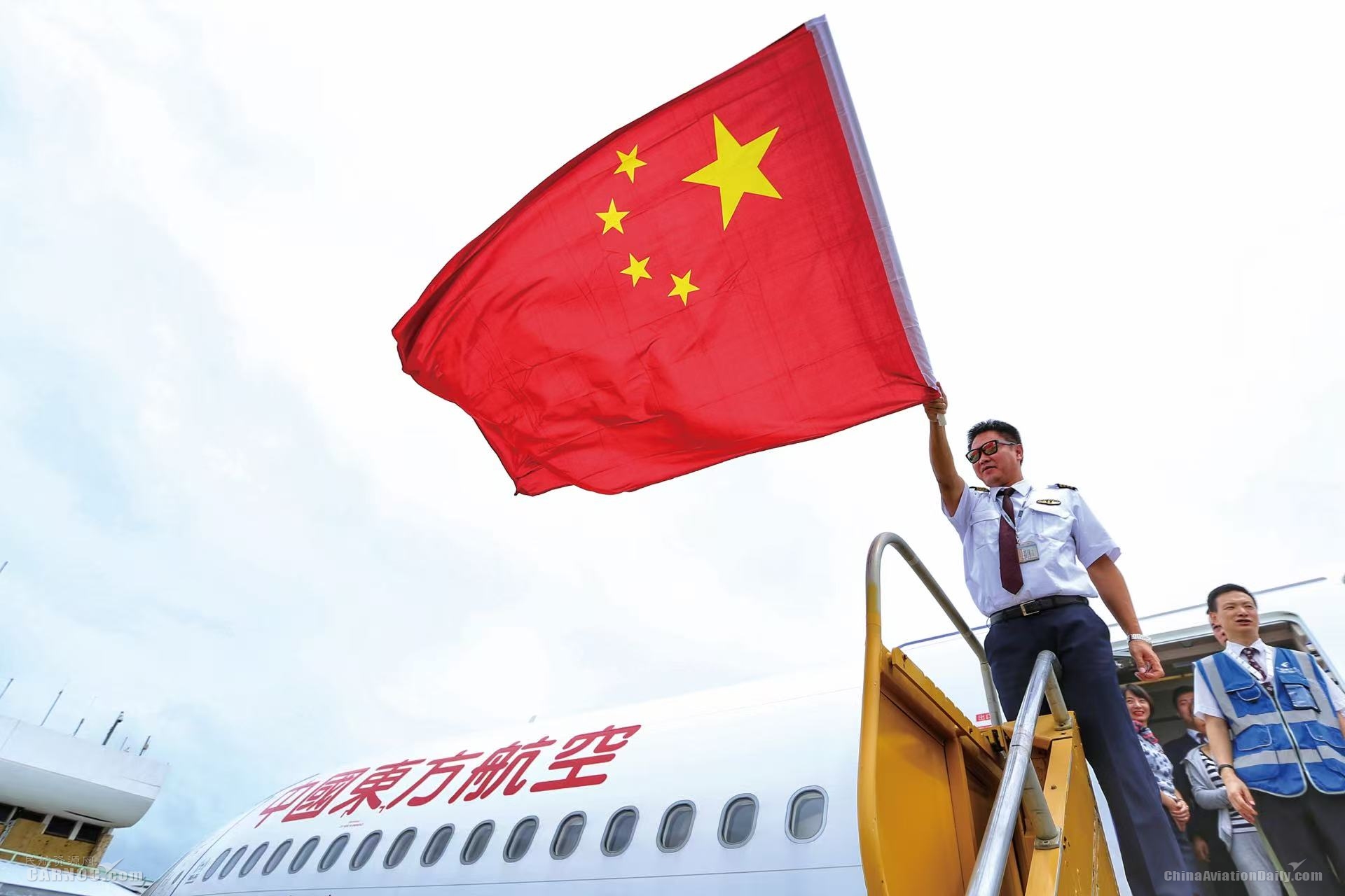 东航飞行团队：为“三飞”当先锋，护航人民美好出行