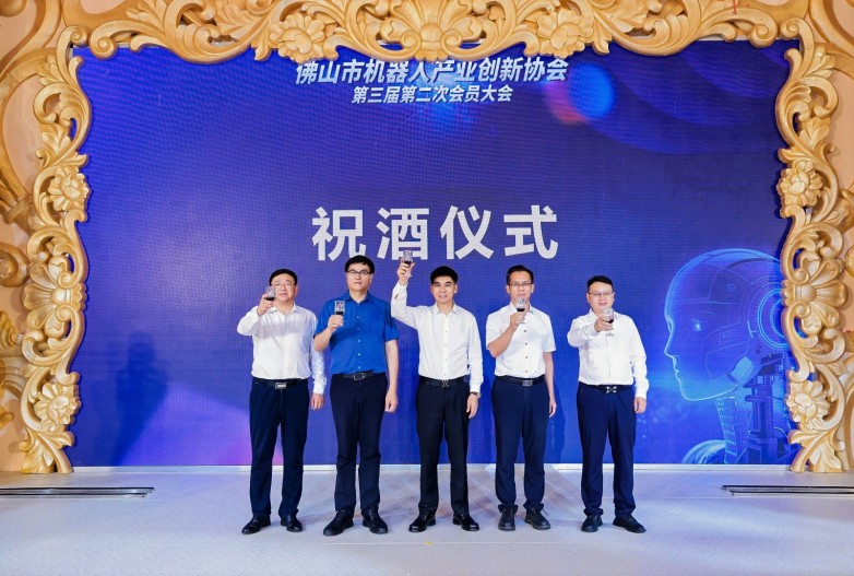 LEE_1666-opq4551761565.jpg
