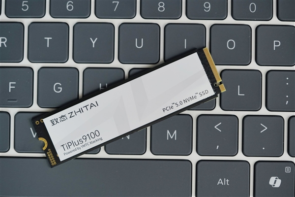 狂飙12000MB/s!长江存储致态TiPlus9100 2TB SSD图赏