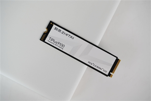 狂飙12000MB/s!长江存储致态TiPlus9100 2TB SSD图赏