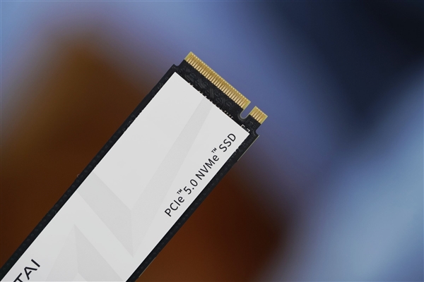 狂飙12000MB/s!长江存储致态TiPlus9100 2TB SSD图赏
