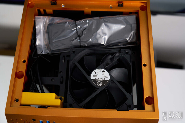桌面极简新标杆:270KP架构ITX 主机全套装机_新浪众测