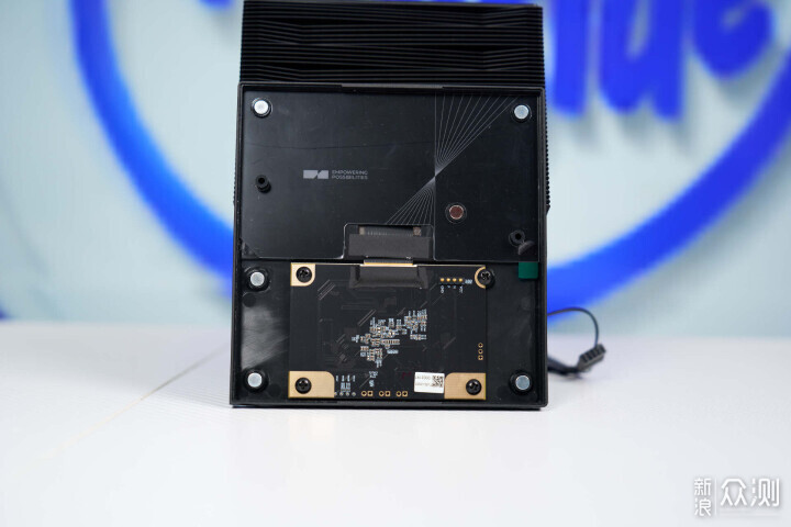 桌面极简新标杆:270KP架构ITX 主机全套装机_新浪众测
