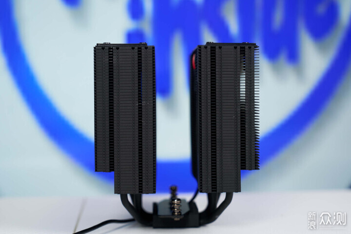 桌面极简新标杆:270KP架构ITX 主机全套装机_新浪众测