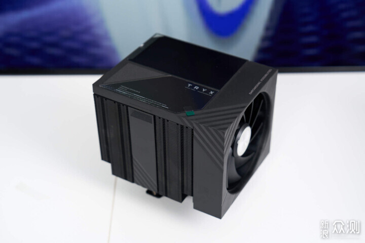 桌面极简新标杆:270KP架构ITX 主机全套装机_新浪众测