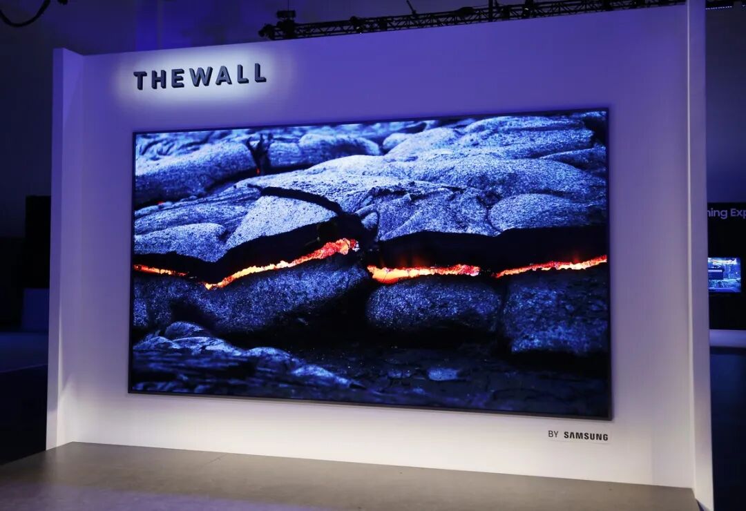 【CES 2018 现场】三星推出全球首款”模块化”MicroLED 电视_凤凰科技