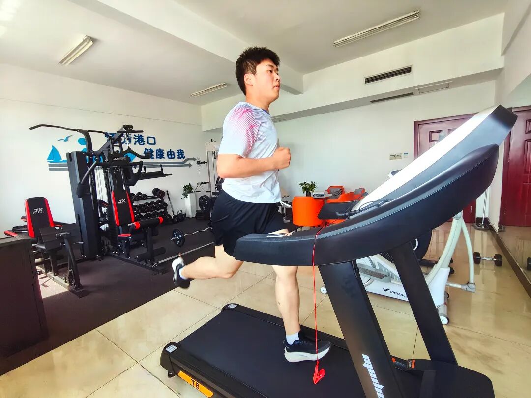 运动照片.jpg