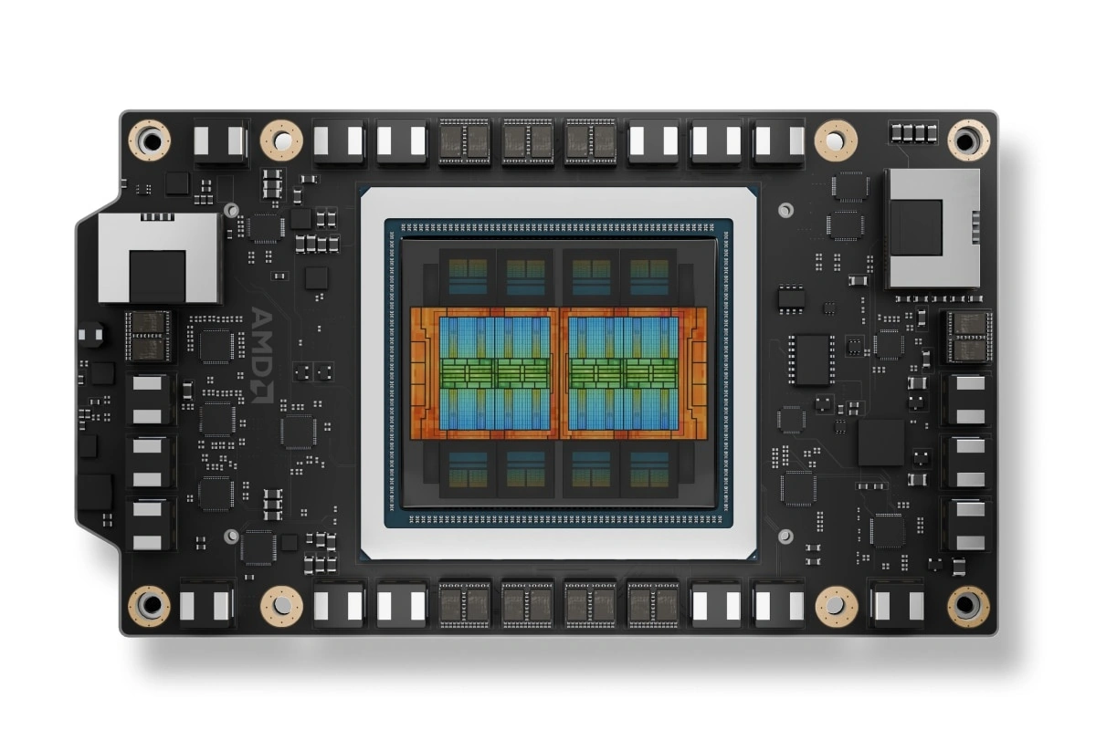 用于对比的 MI350X 内部