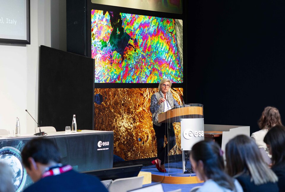 This is the first time that such a conference has been organised by ESA.