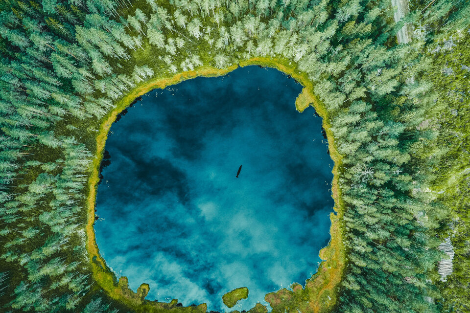 Waterbody in the boreal forest imaged from the Kelluu airship 