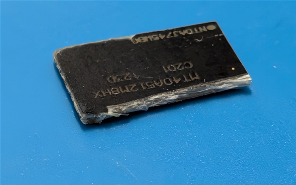 你昂贵的DDR5内存可能是假货：穿着三星的马甲 心里却是SK海力士