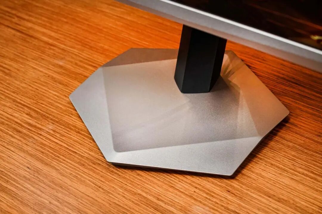 爱攻AGON AGP277QK显示器评测:双模同显,千帧护航