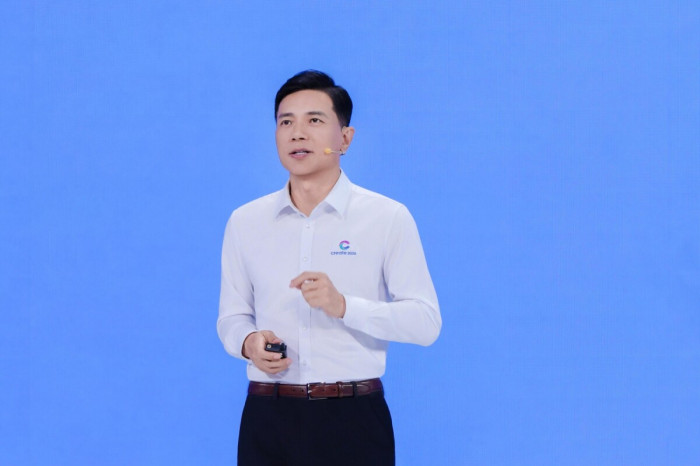 AI步入“自我进化”时代，李彦宏首提AI时代度量衡“DAA”