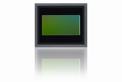例えば2023年9月に発表した「IMX735」は、有効1742万画素という高画素化とともに、HDR機能とLEDフリッカー抑制機能を同時に利用する場合でも、106dBというダイナミックレンジ(ダイナミックレンジ優先を設定した場合には130dB)を両立している