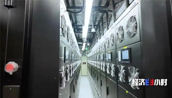 全球首个海底数据中心投运!中国算力基建开辟海上赛道:实现淡水零消耗
