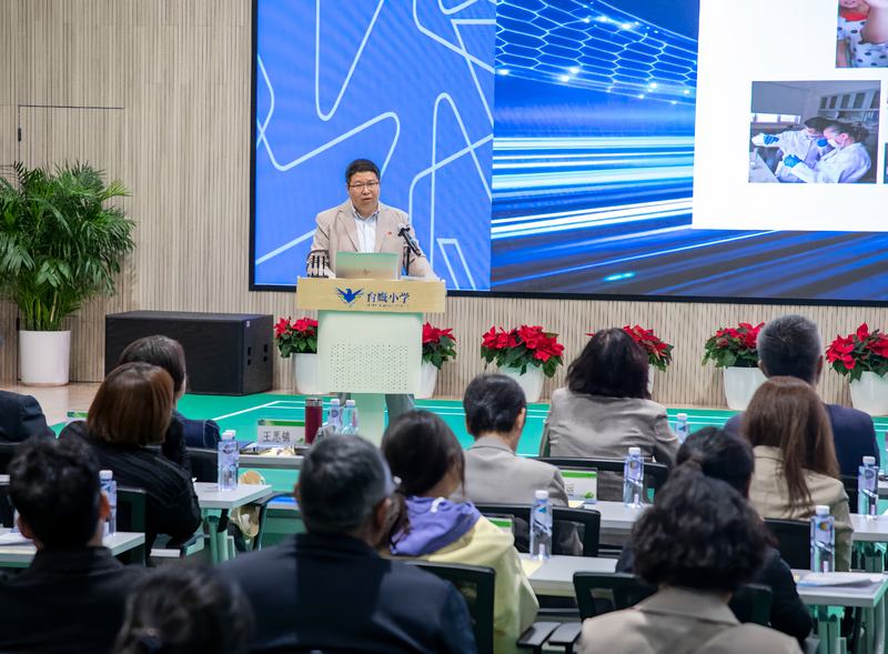蒋振东分享个人成长感悟。受访者供图