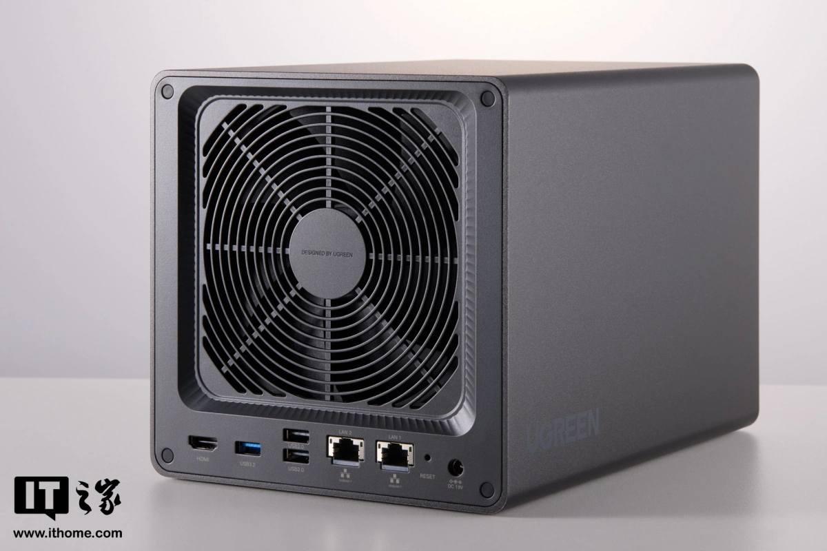 【IT之家评测室】绿联 NAS 私有云 DXP4800 GT 深度体验:四盘位配双万兆,这配置太“GT”了 图片 5