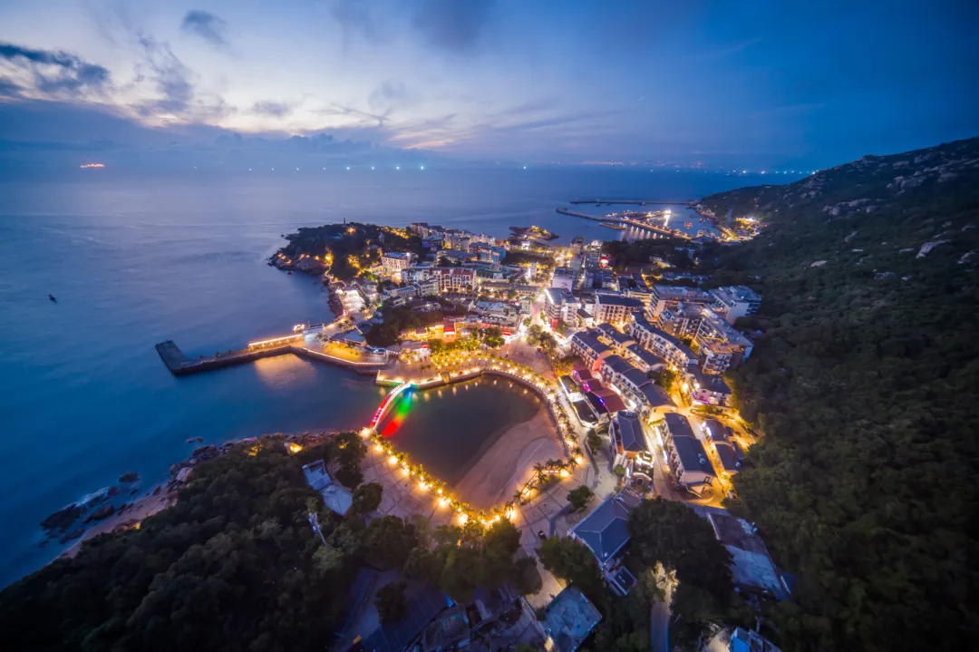 外伶仃岛夜景2。朱泽辉 摄.jpg