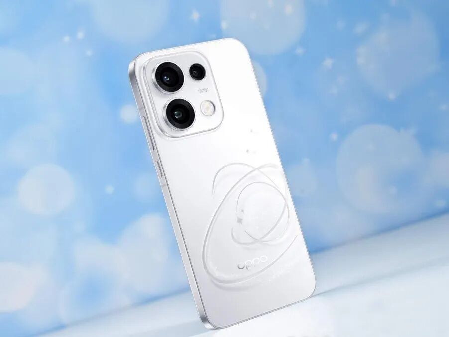 OPPO Reno16全面评测：实况随心贴，潮玩出片新搭子