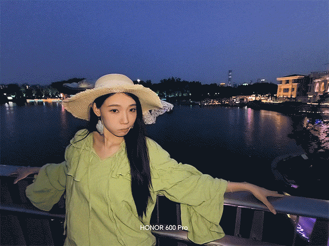 荣耀600 Pro体验评测： 全焦段4K闪光Live\