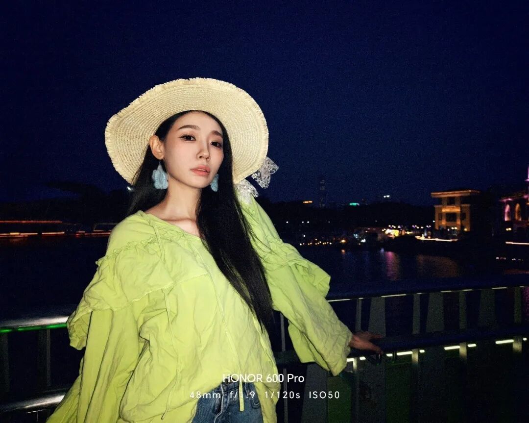 荣耀600 Pro体验评测： 全焦段4K闪光Live\