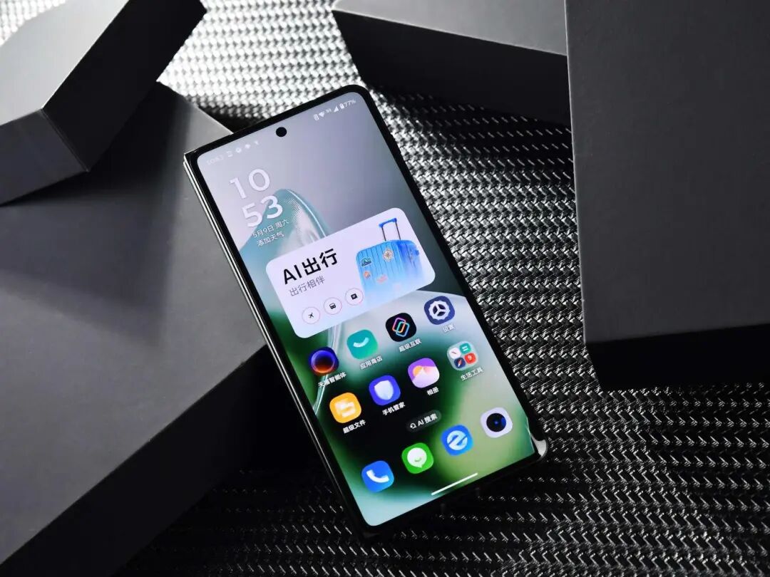 联想moto razr fold评测：天禧AI加持，商务折叠新解法