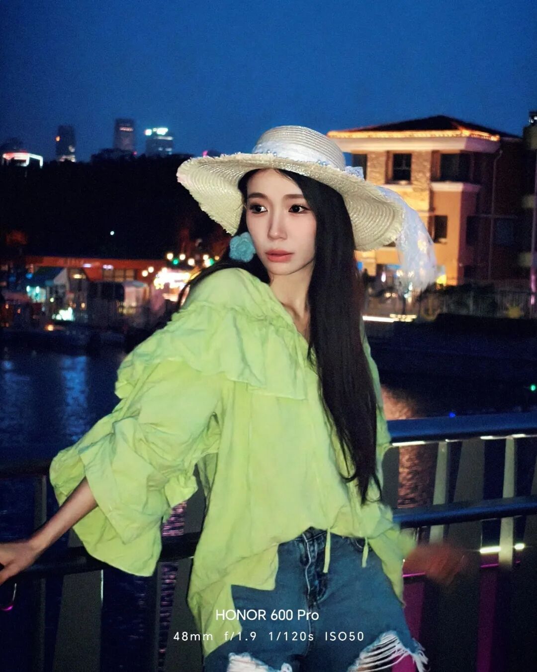 荣耀600 Pro体验评测： 全焦段4K闪光Live\