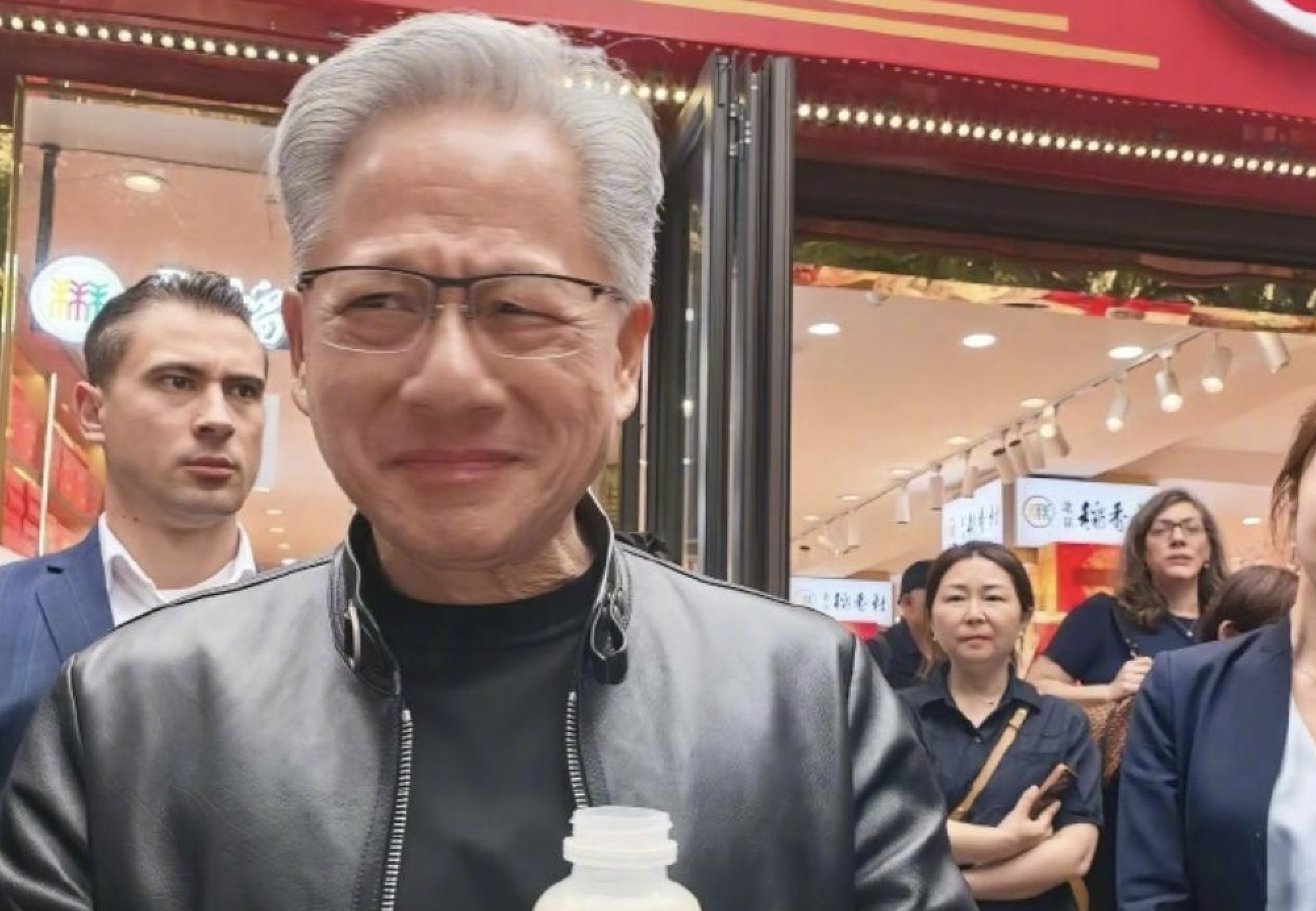 曝黄仁勋受聘清华大学，马云马化腾都是同事？