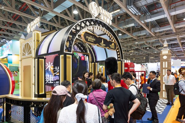 金沙中国作为澳门会展业的积极推动者，多年来充分发挥旗下世界级综合旅游休闲设施的优势，为澳门提升举办大型会展活动的承载能力及竞争力。截至目前，公司在澳门累计举办近12,800项会展活动，共吸引来自全球一共逾1,570万人次参展，持续推动澳门成为大中华、亚洲、以至全球的重要会展旅游目的地之一。（图为第十四届澳门国际旅游（产业）博览会（2026）