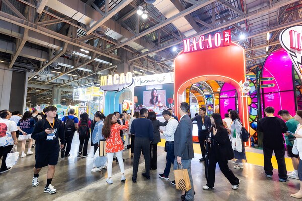 金沙中国作为澳门会展业的积极推动者，多年来充分发挥旗下世界级综合旅游休闲设施的优势，为澳门提升举办大型会展活动的承载能力及竞争力。截至目前，公司在澳门累计举办近12,800项会展活动，共吸引来自全球一共逾1,570万人次参展，持续推动澳门成为大中华、亚洲、以至全球的重要会展旅游目的地之一。 （图为第十三届澳门国际旅游（产业）博览会（2025）