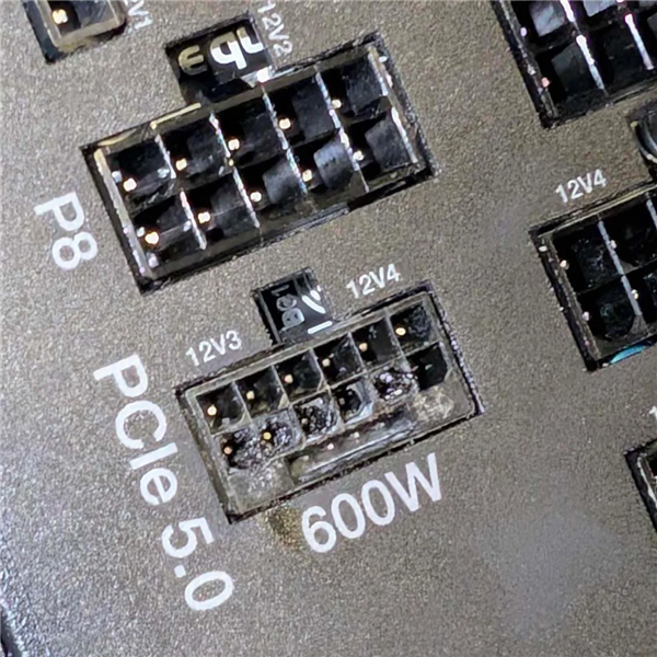 12V-2×6再度翻车！专业媒体测试卡也未能幸免